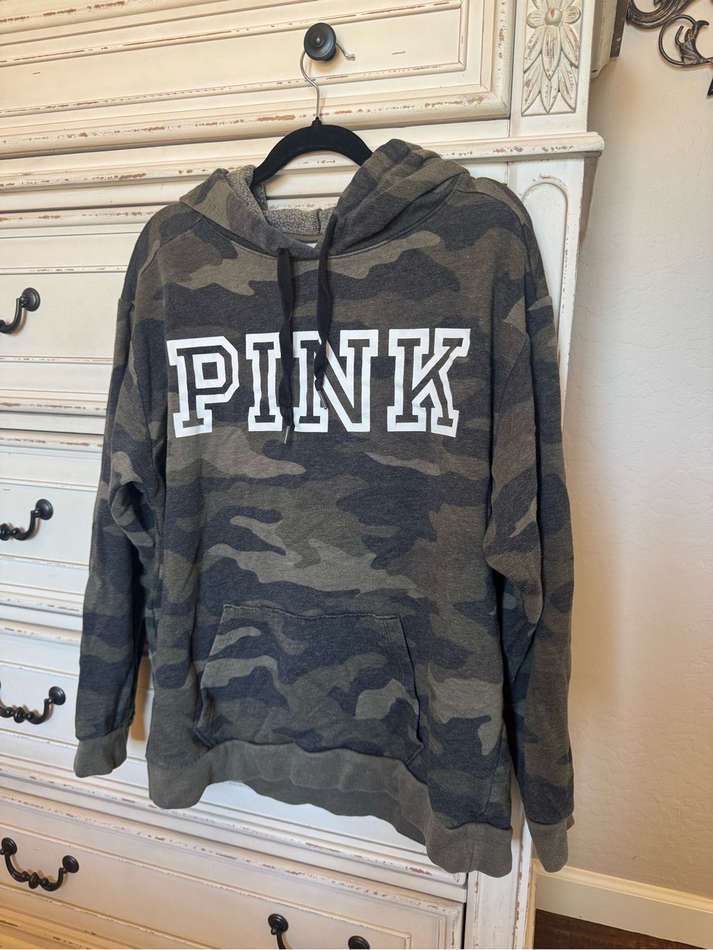 PINK Camouflage Athletic Hoodie SweatsPINK Camouflage Athletic Hoodie Sweatshirt